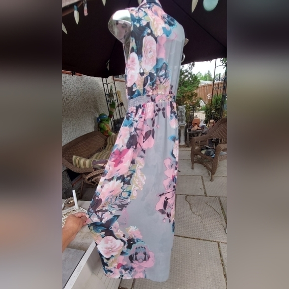 Charlie Jade Maxi Sleeveless Floral Dress Size Small - Picture 6 of 16